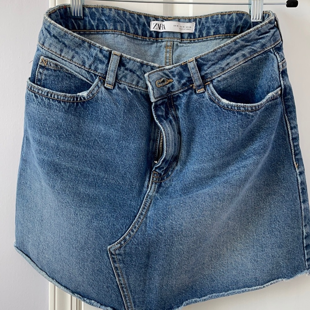 Zara jeans skirt size M